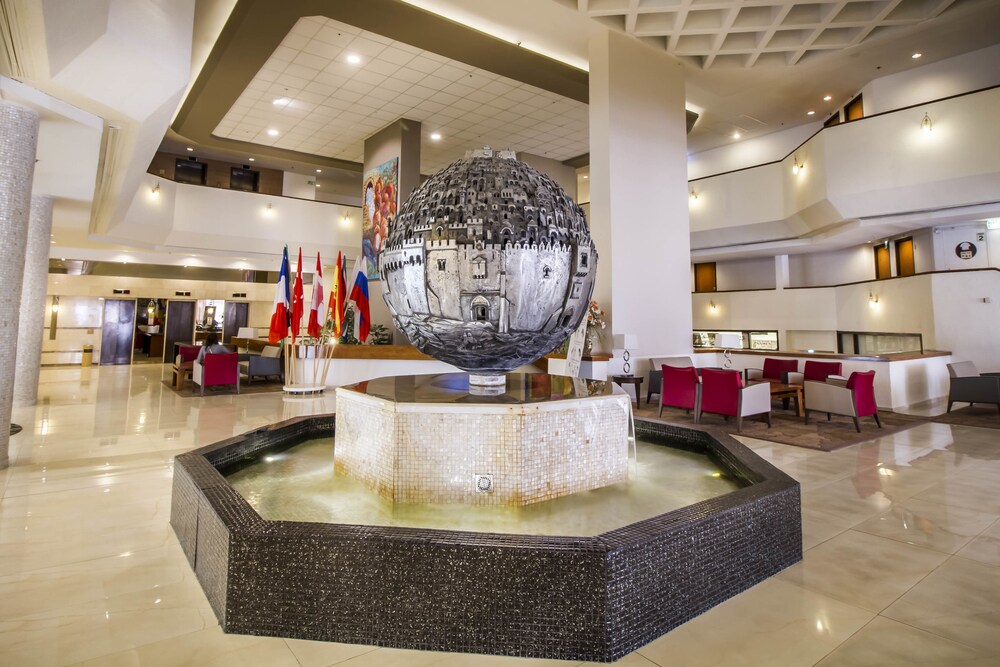 Hotel Lounge