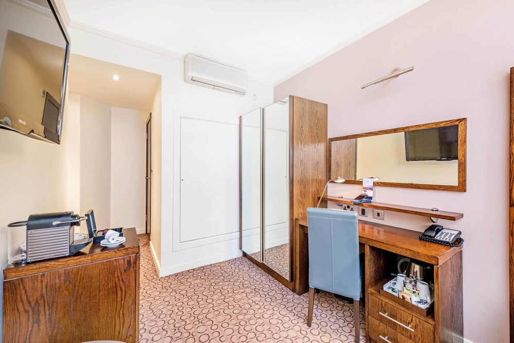 Guestroom View