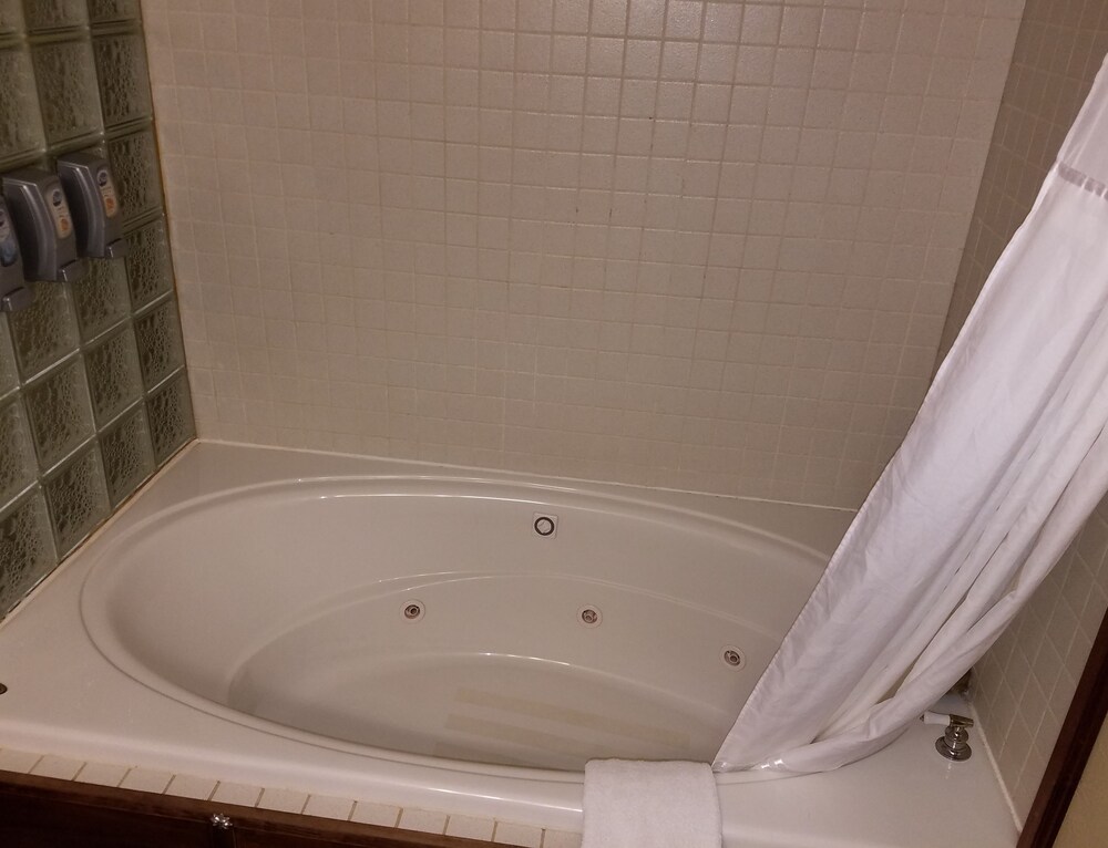 Jetted Tub