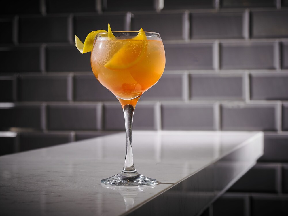 Hotel Bar