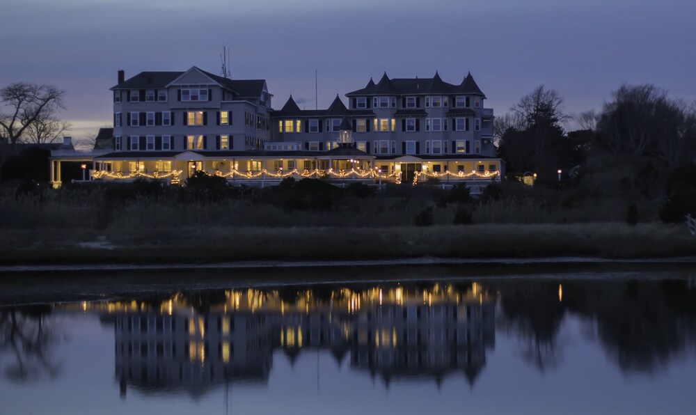 Hotel Front - Evening/Night