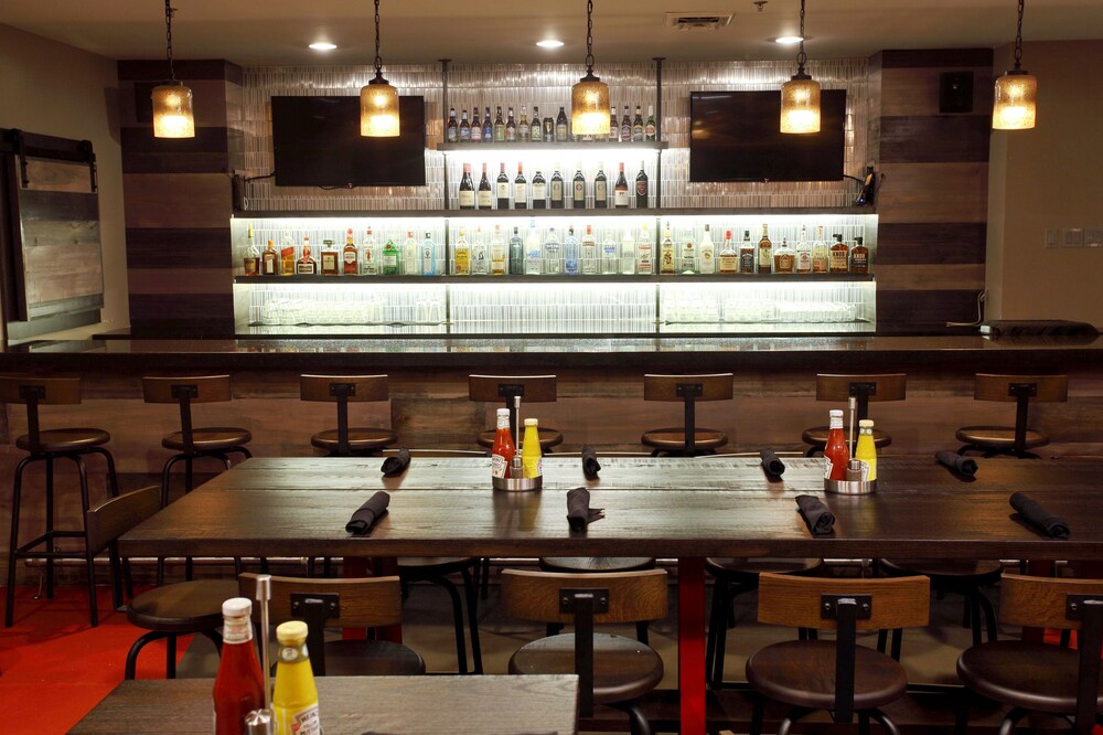 Hotel Bar