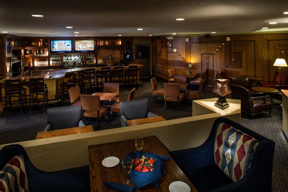 Hotel Lounge