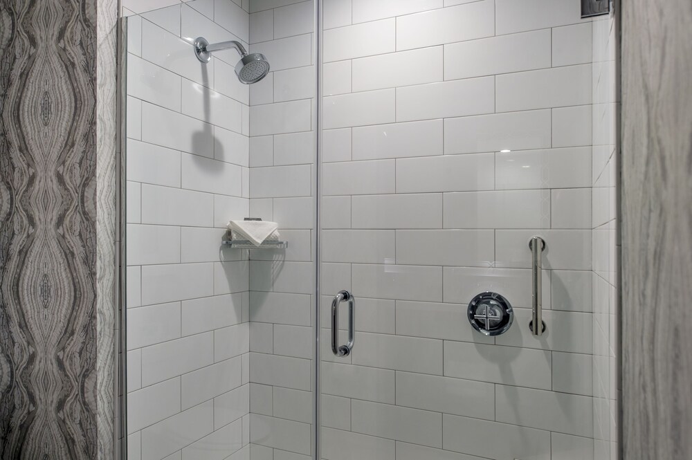 Bathroom, St. Louis Union Station Hotel, Curio Collection by Hilton