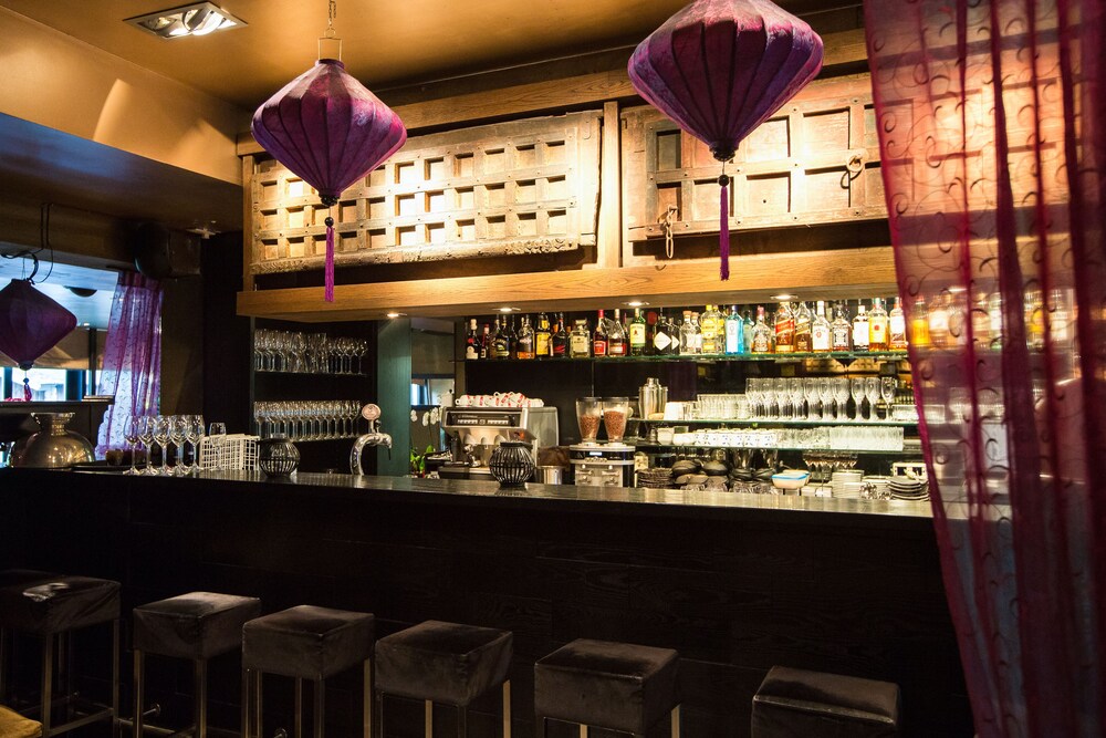 Hotel bar