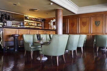 Hotel Lounge