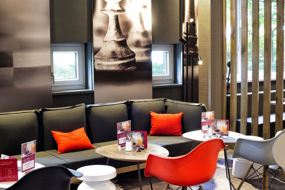 Hotel Lounge