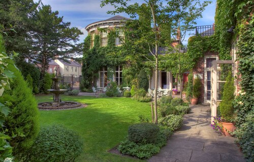 York Pavilion Hotel, Sure Hotel Collection by Best Western