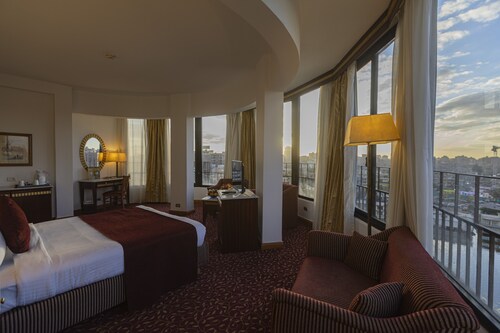 Golden Tulip Flamenco