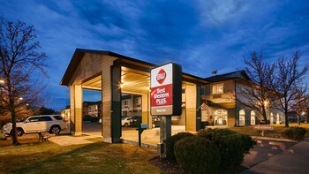 Hotel Front - Evening/Night