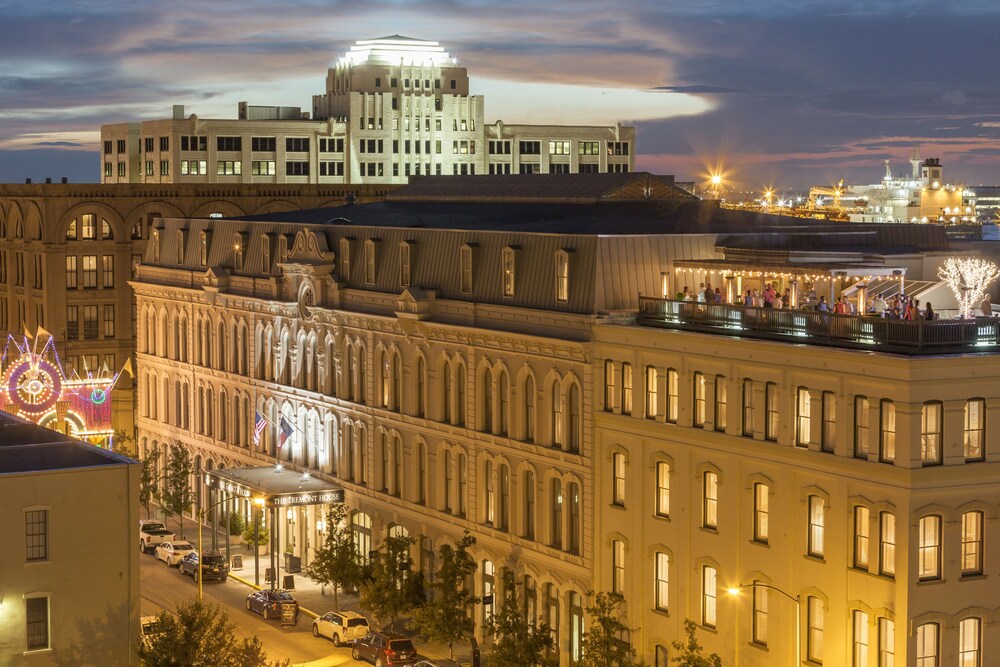 Hotel Front - Evening/Night