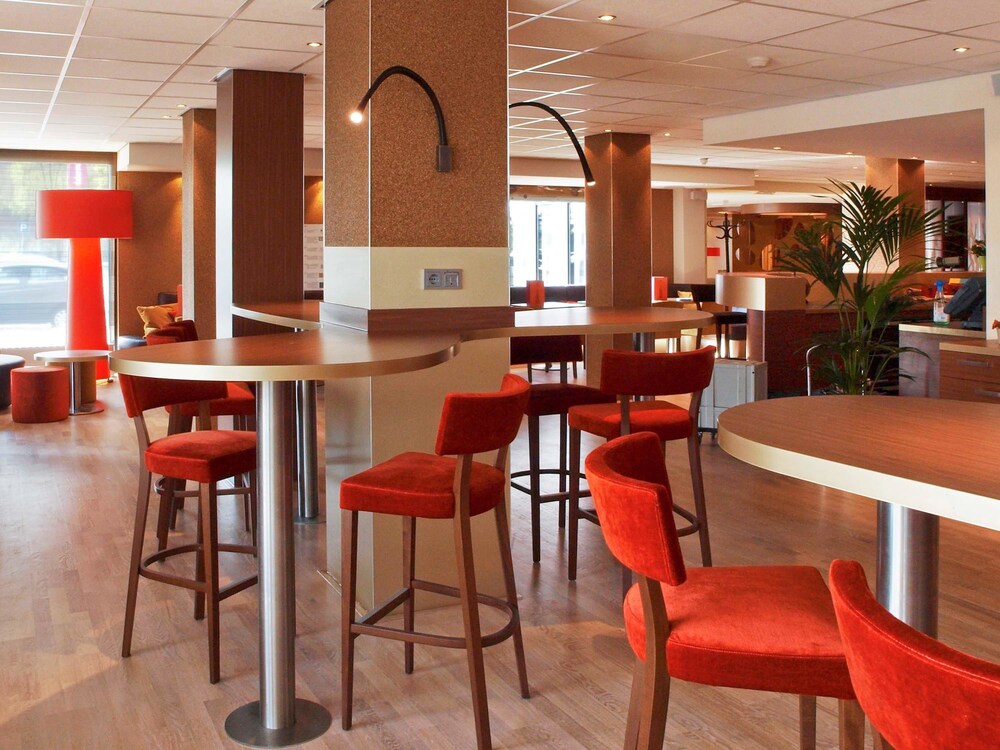 Hotel Bar
