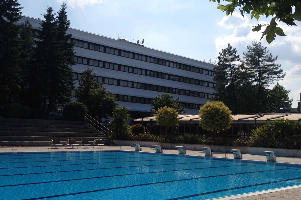 Piscina all'aperto