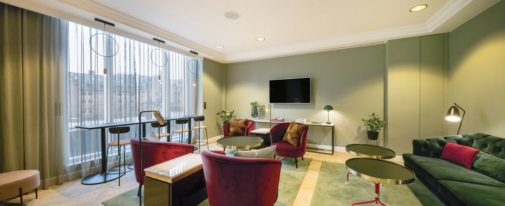 Executive Lounge