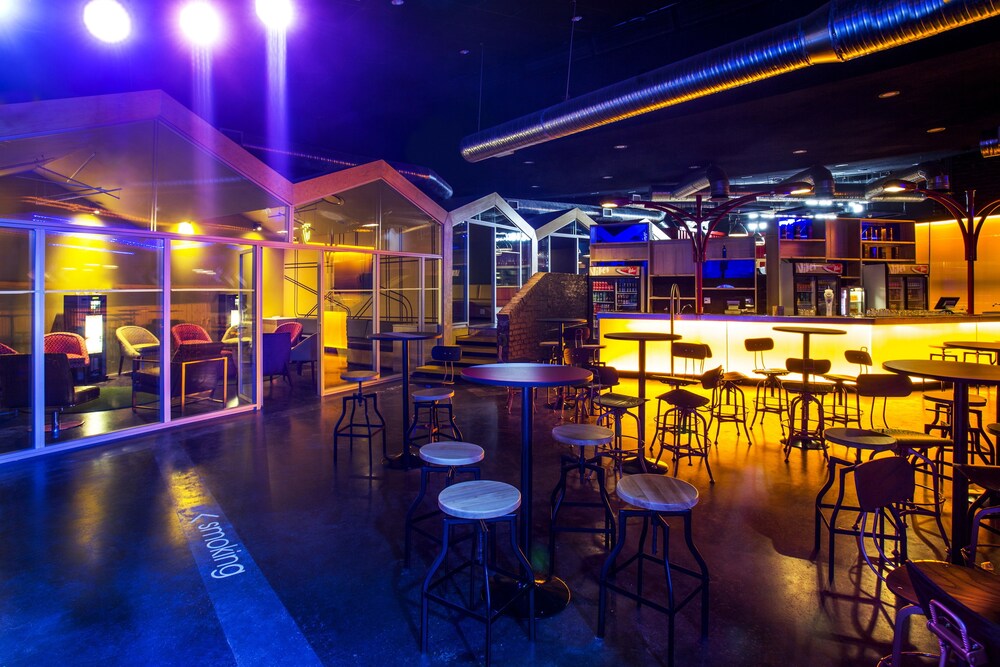 Hotel Bar