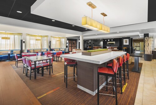 OYO Townhouse Dallas Love Field Airport