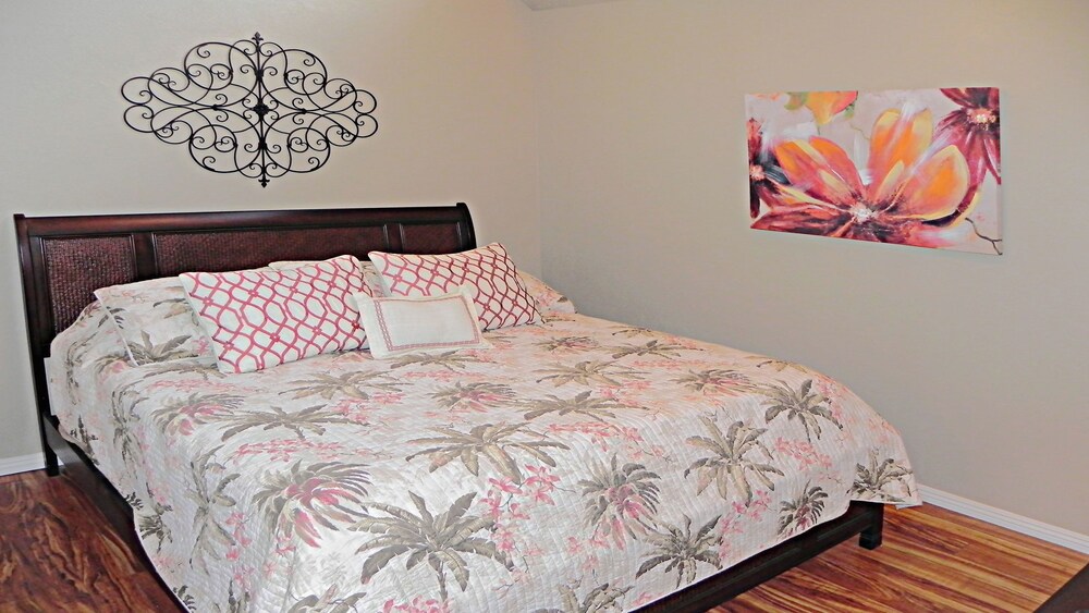 Condo, 2 Bedrooms, Partial Ocean View - Guestroom