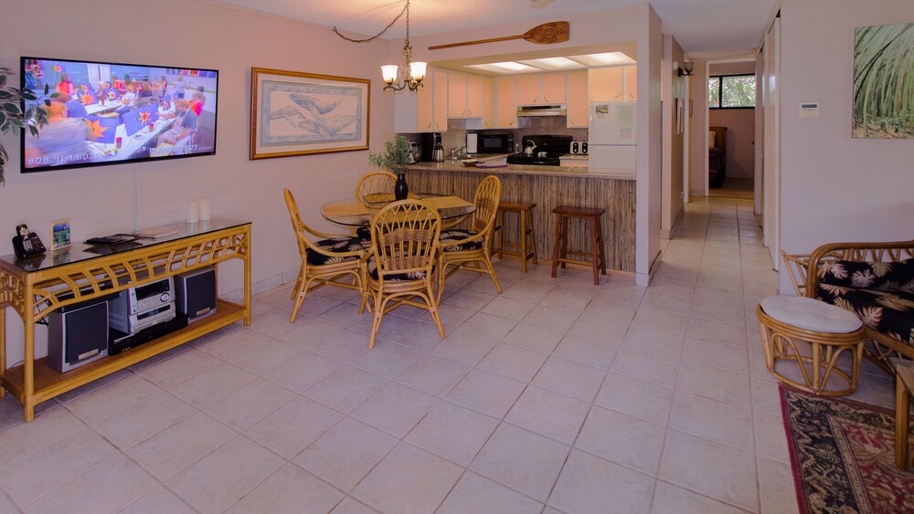 Condo, 2 Bedrooms, Garden View - Living Area