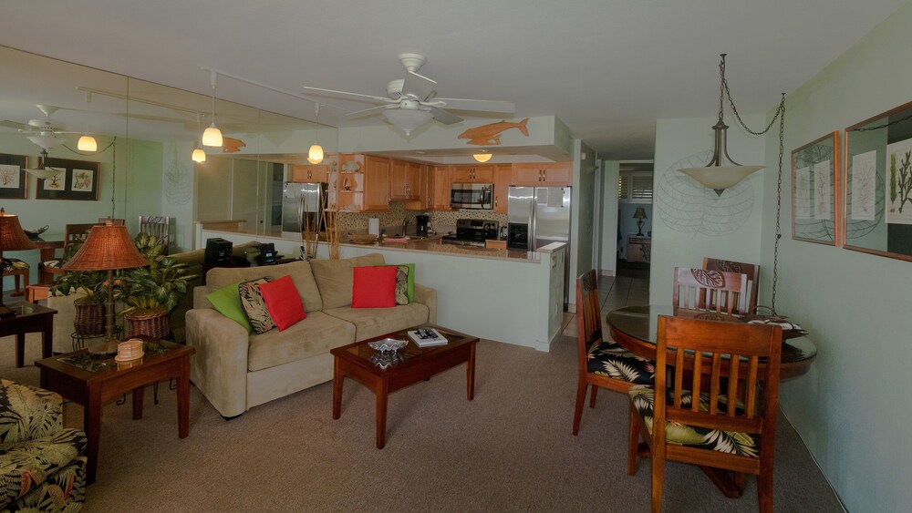 Condo, 1 Bedroom, Ocean View - Living Area