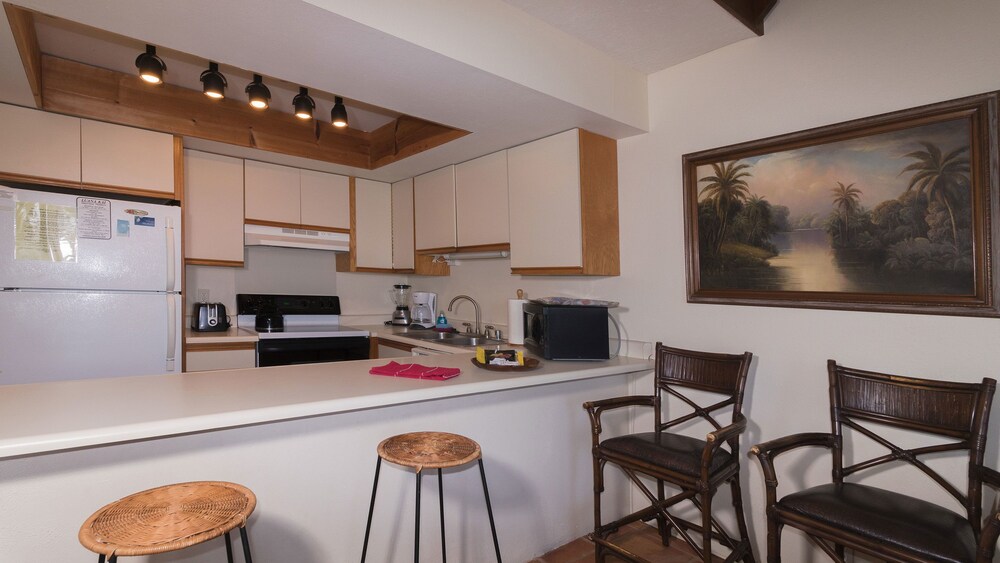 Condo, 2 Bedrooms, Partial Ocean View - In-Room Kitchen
