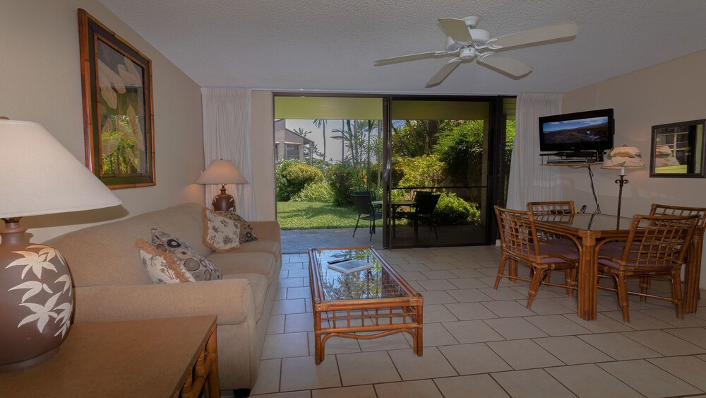 Condo, 2 Bedrooms, Garden View - Living Area