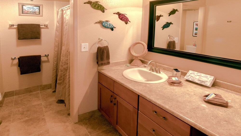Condo, 1 Bedroom, Partial Ocean View - Bathroom