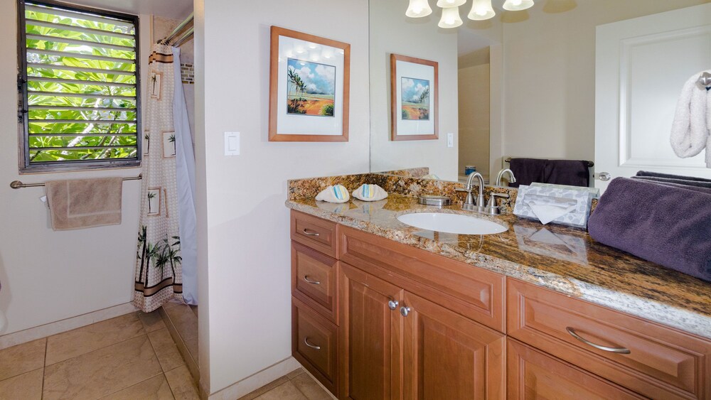 Condo, 1 Bedroom, Ocean View - Bathroom