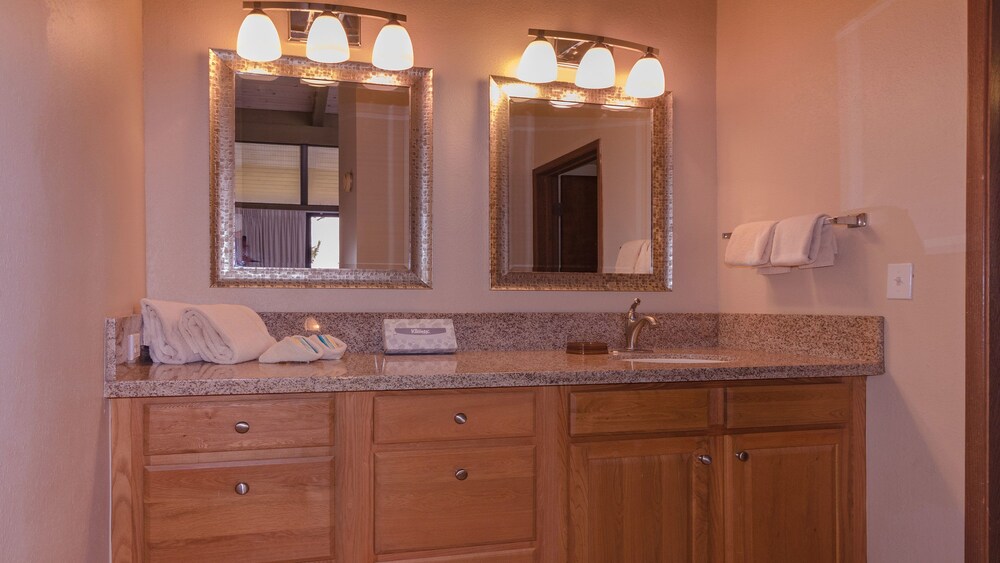 Suite, 3 Bedrooms, Partial Ocean View - Bathroom