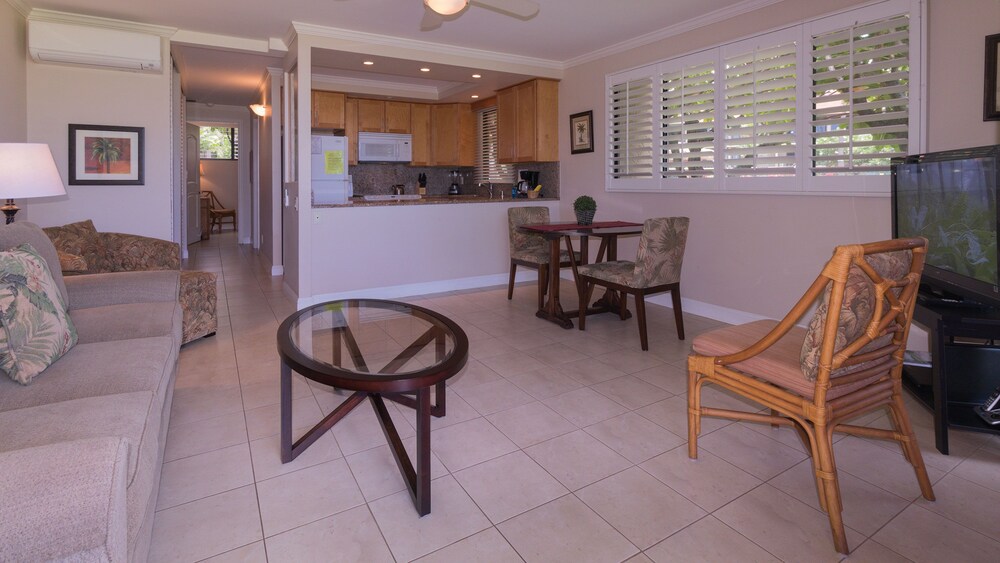 Condo, 1 Bedroom, Ocean View - Living Area