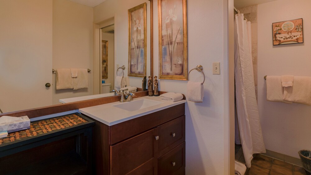Condo, 1 Bedroom, Partial Ocean View - Bathroom
