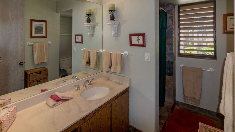 Condo, 2 Bedrooms, Ocean View - Bathroom