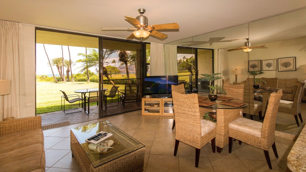 Condo, 1 Bedroom, Ocean View - Living Area