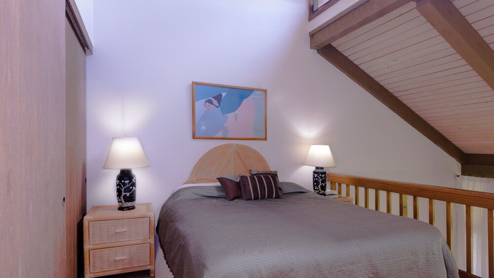 Condo, 2 Bedrooms, Ocean View - Guestroom
