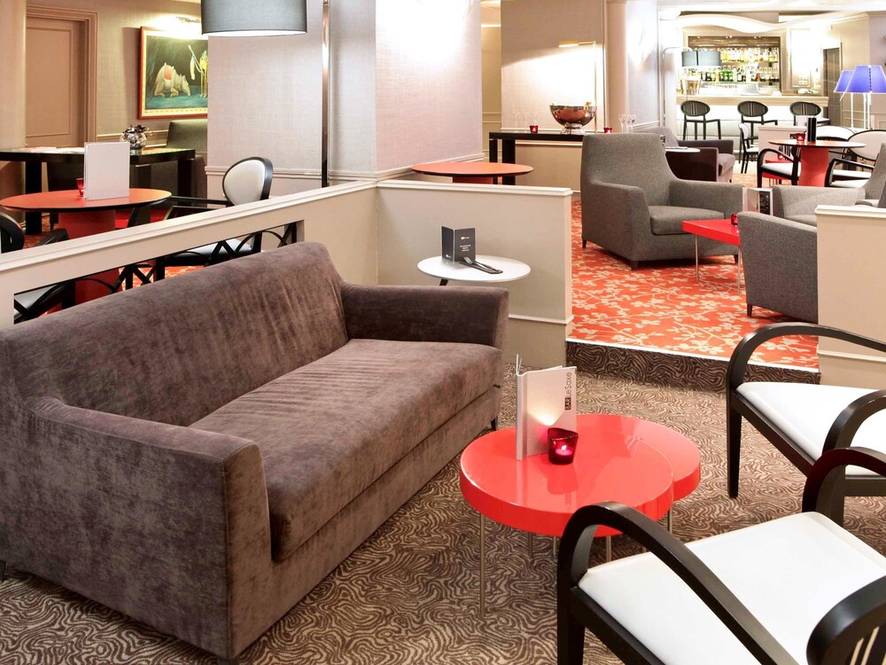 Hotel Bar
