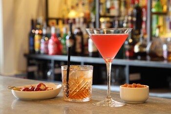 Hotel Bar