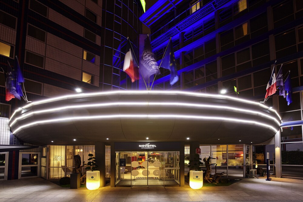 Hotel Front - Evening/Night