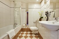 Superior Room, 1 Queen Bed