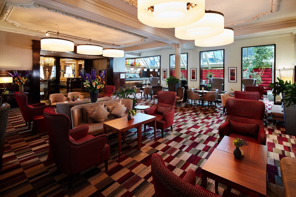 Hotel Lounge