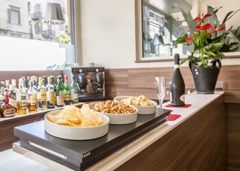 Hotel Lounge
