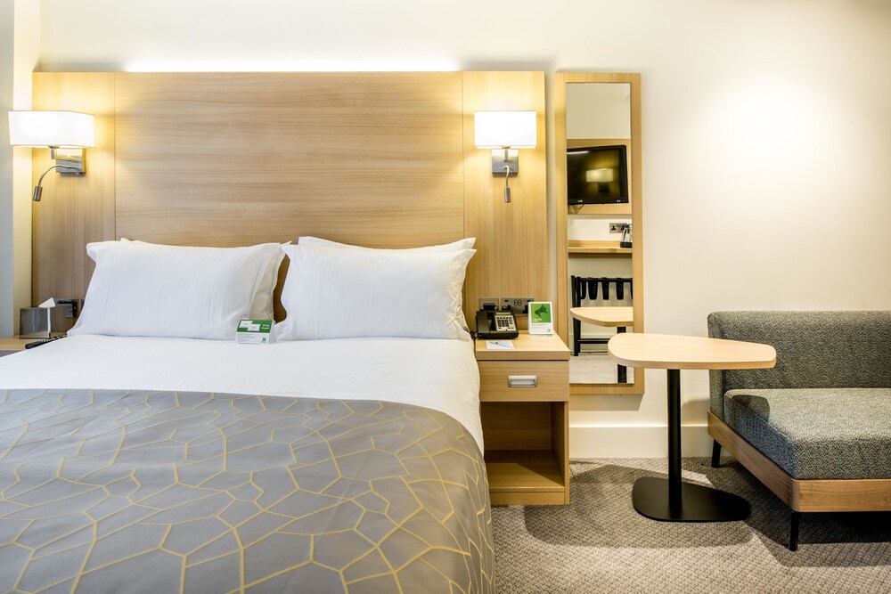 Room, Holiday Inn London - Kensington High St., an IHG Hotel