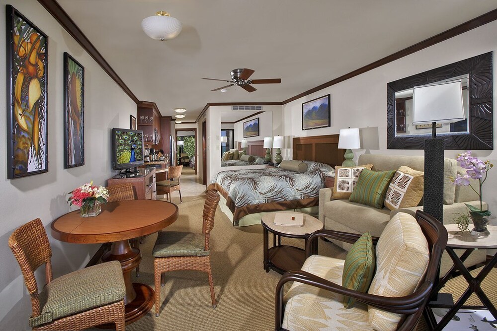 Studio, Oceanfront - Living Room