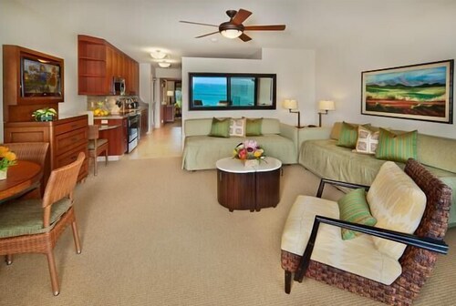 Suite, 1 Bedroom, Oceanfront - Living Room