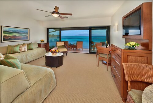 Suite, 1 Bedroom, Oceanfront - Living Room