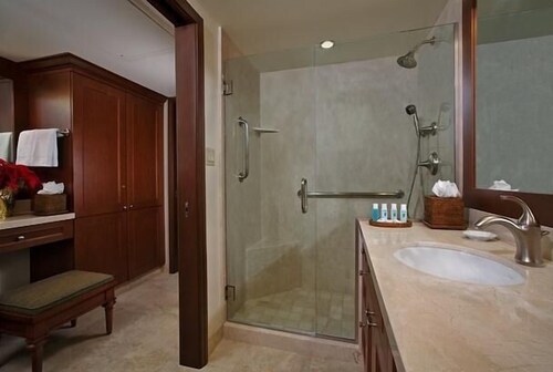 Studio, Oceanfront - Bathroom