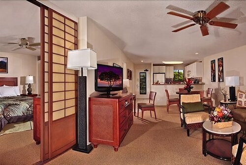 Suite, 1 Bedroom, Ocean View - Living Room