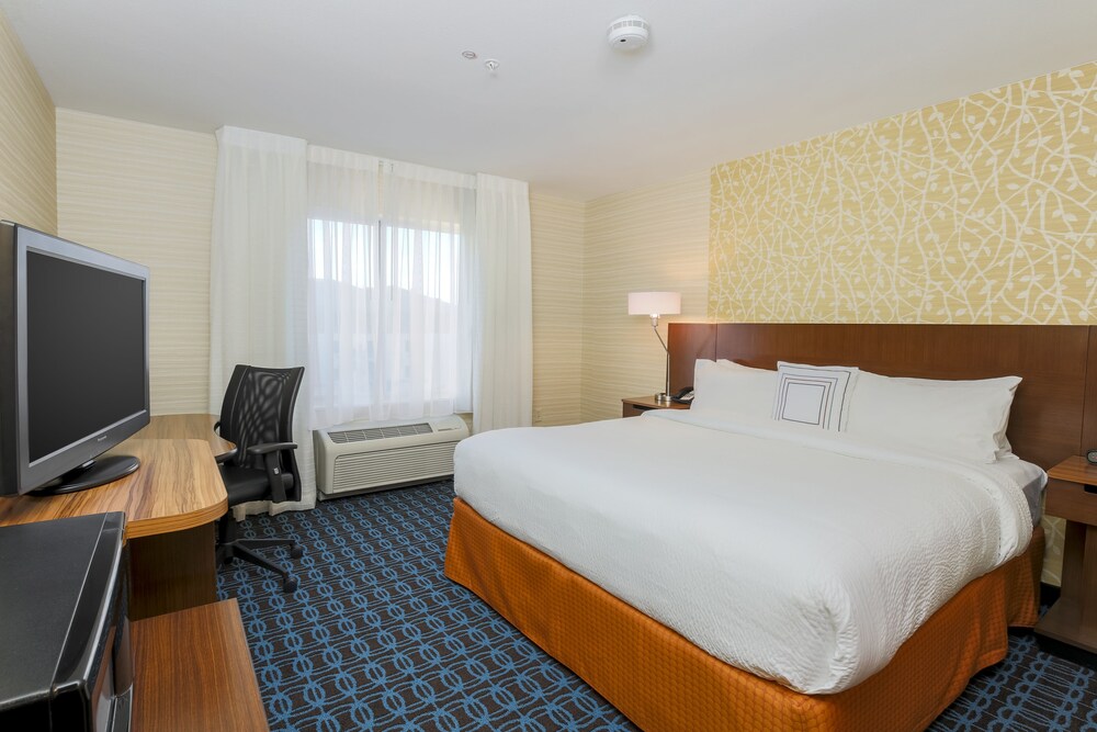 Room, Fairfield Inn and Suites by Marriott Las Vegas South