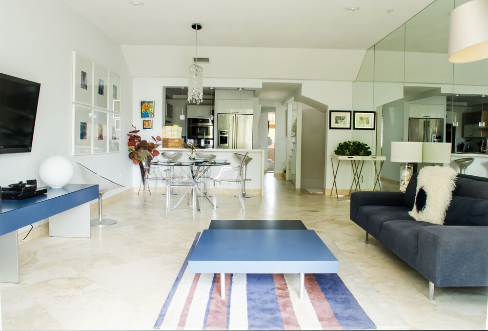 Townhome, 3 Bedrooms, Marina View - Living Area