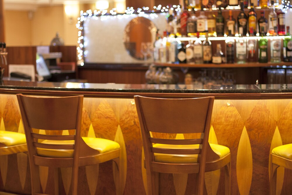 Hotel Bar