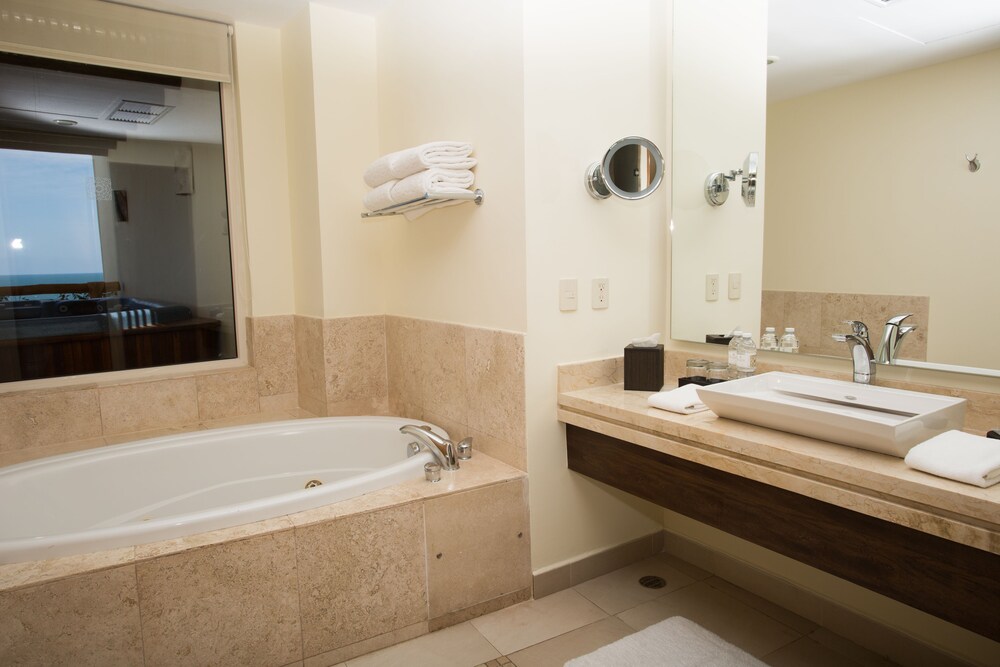 Jetted Tub