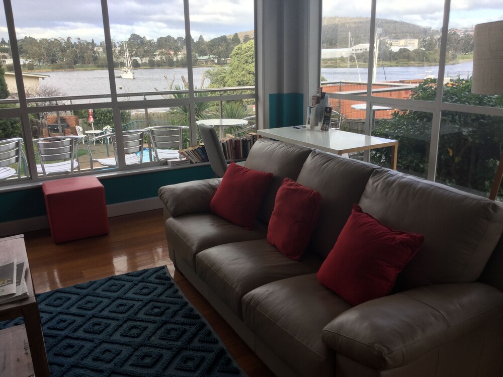 Executive Lounge
